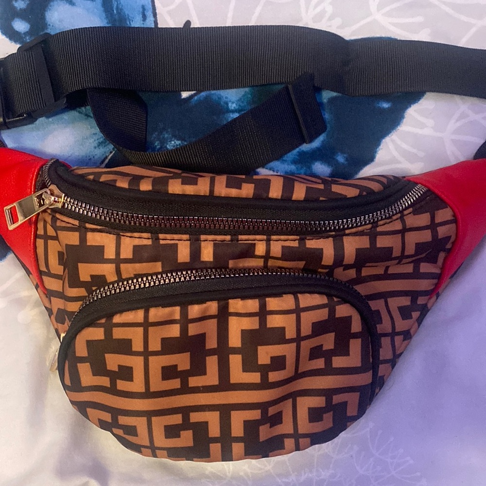 Fanny pack